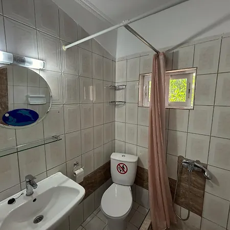 200m From Beach-cozy With Patio