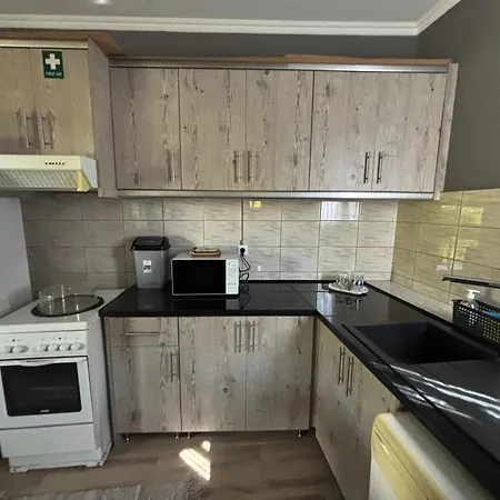 Daire 200m From Beach-cozy With Patio
